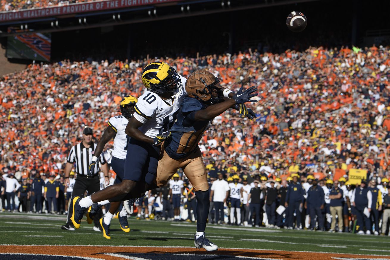 COLLEGE FOOTBALL: OCT 19 Michigan at Illinois