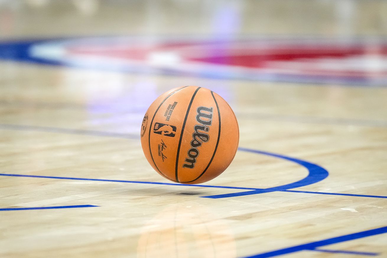 Cleveland Cavaliers v Detroit Pistons