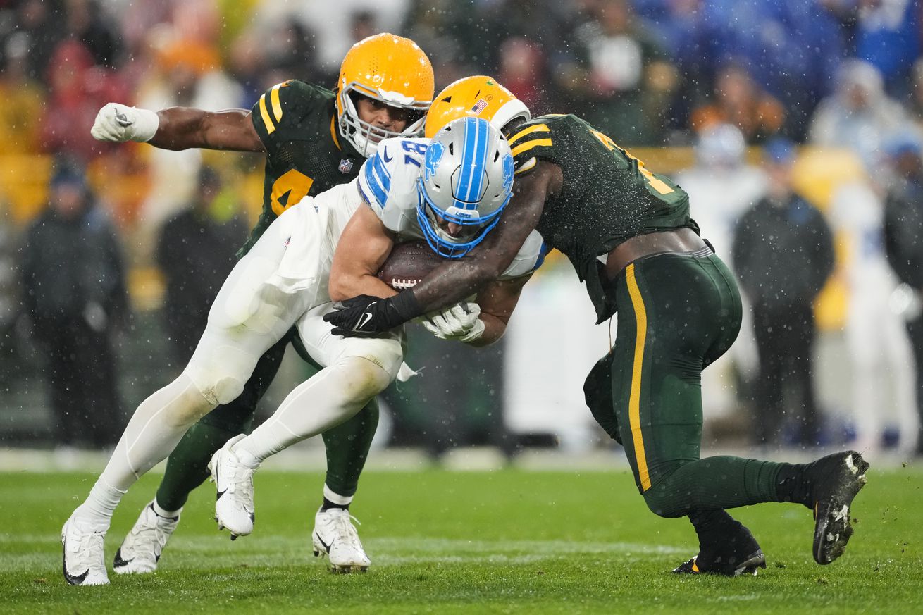 Detroit Lions v Green Bay Packers