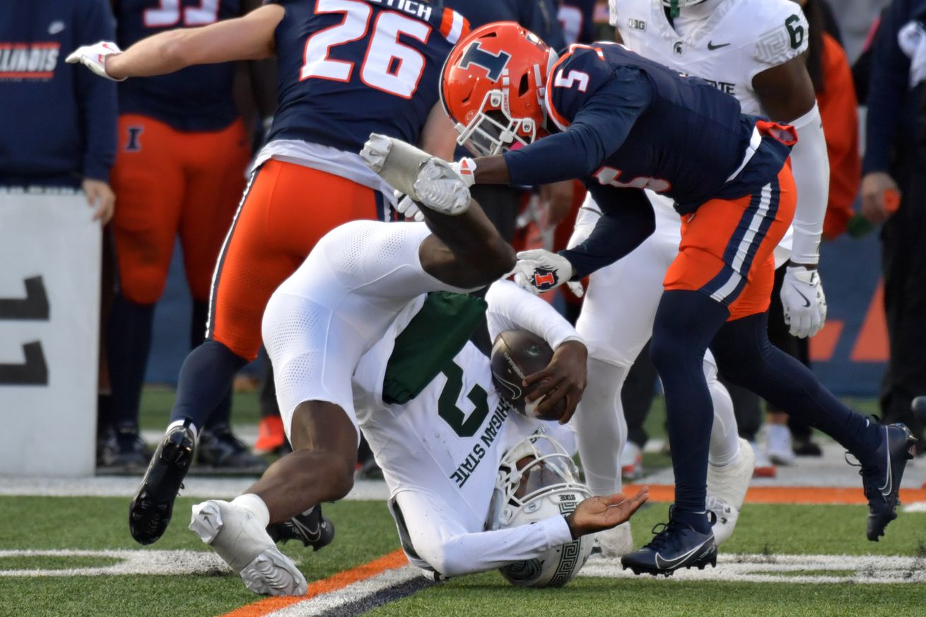 NCAA Football: Michigan State at Illinois