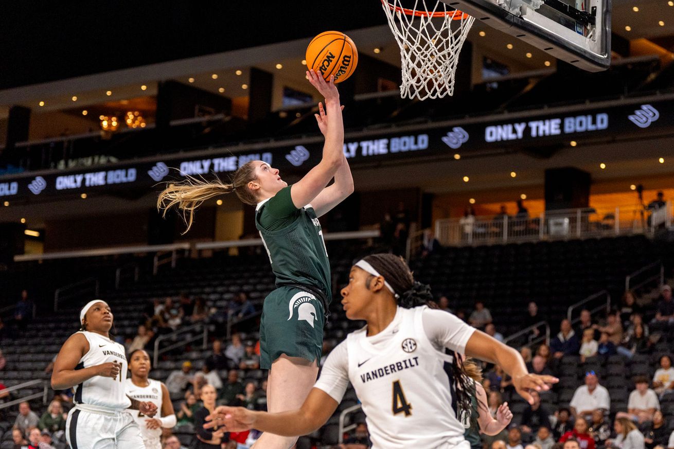 Syndication: Desert Sun