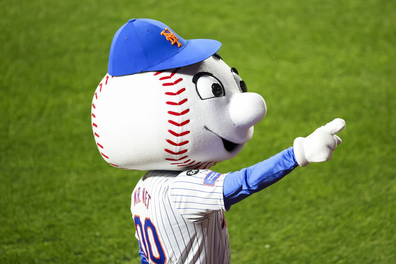 Championship Series - Los Angeles Dodgers v New York Mets - Game 5