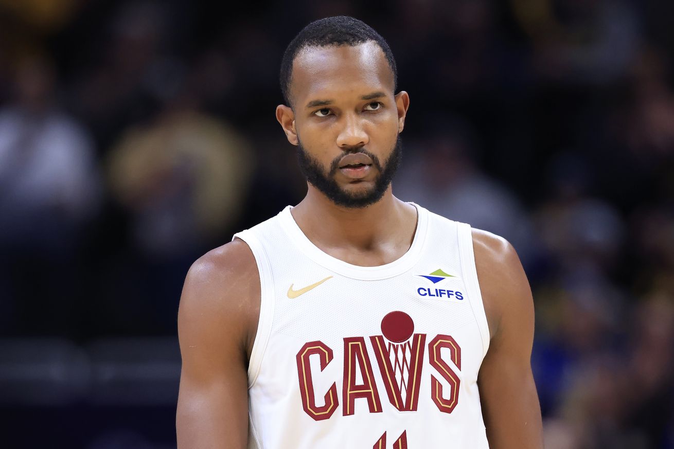 Cleveland Cavaliers v Indiana Pacers