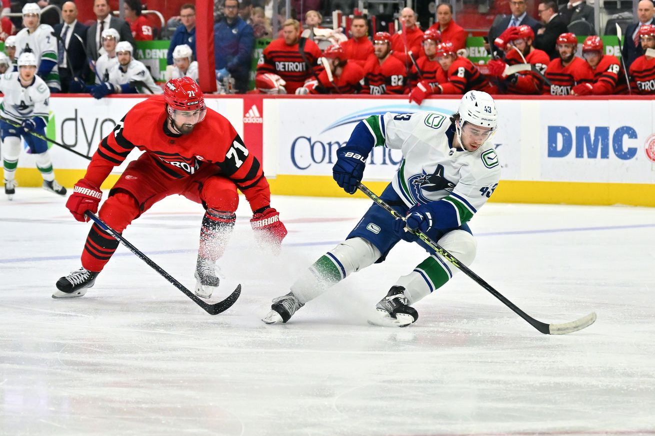 NHL: FEB 11 Canucks at Red Wings