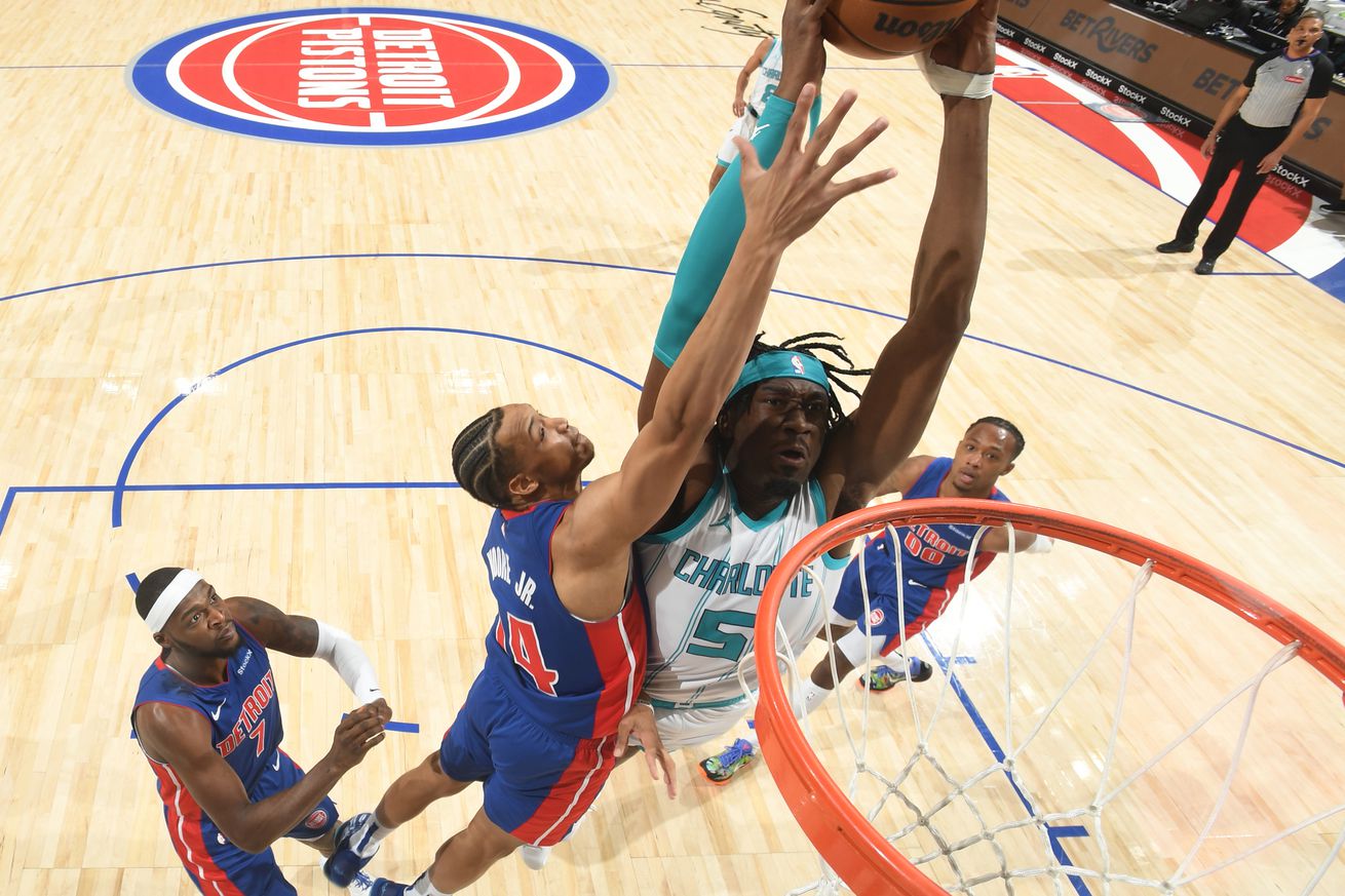 Charlotte Hornets v Detroit Pistons