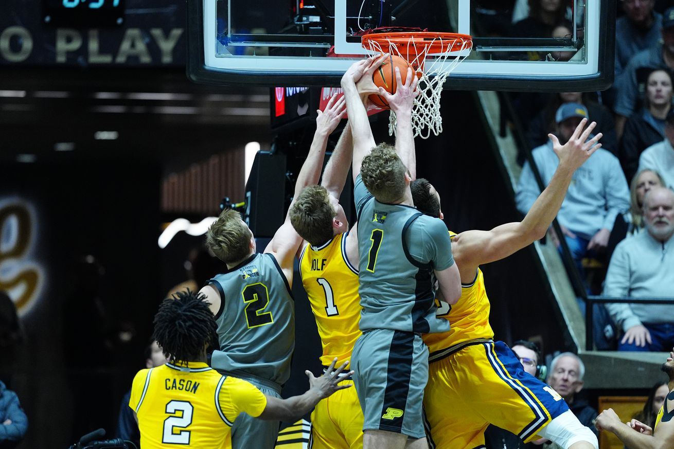 COLLEGE BASKETBALL: JAN 24 Michigan at Purdue