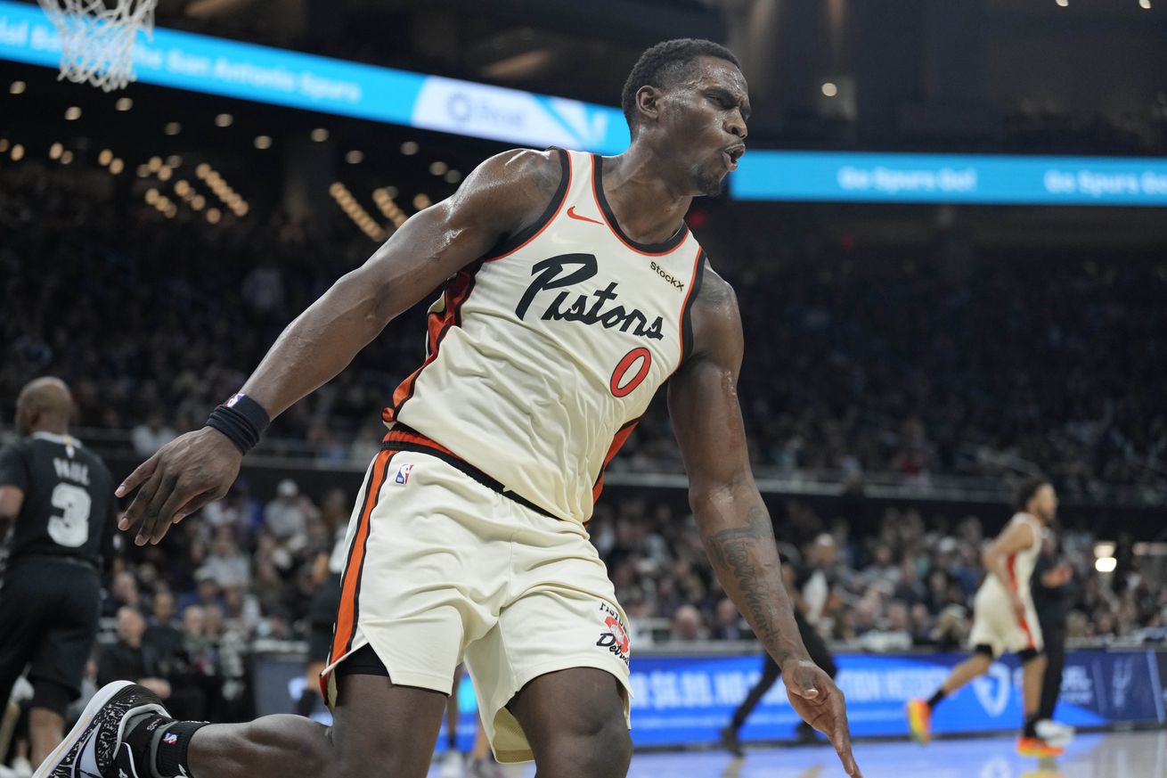 NBA: Detroit Pistons at San Antonio Spurs