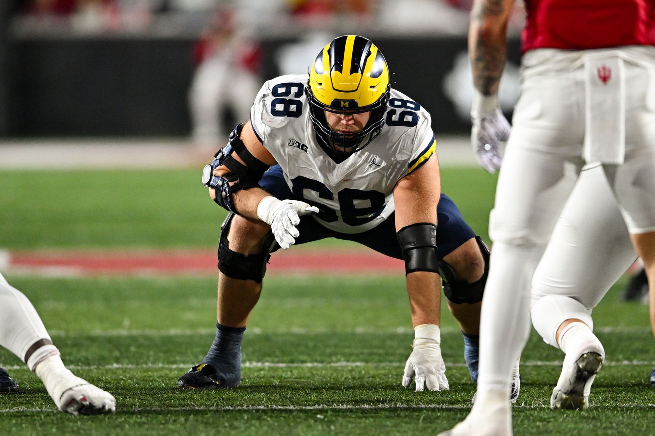 COLLEGE FOOTBALL: NOV 09 Michigan at Indiana