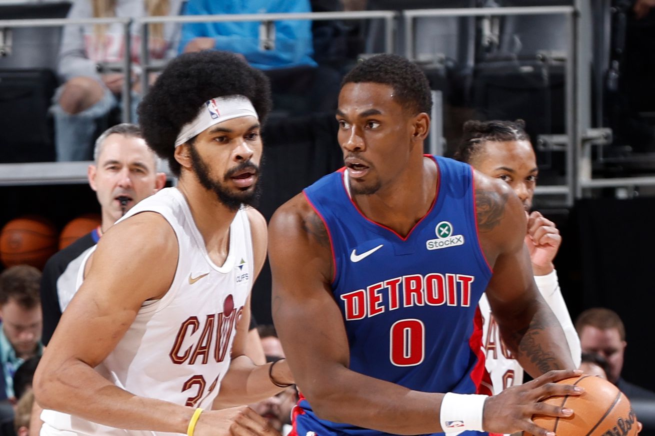 Cleveland Cavaliers v Detroit Pistons