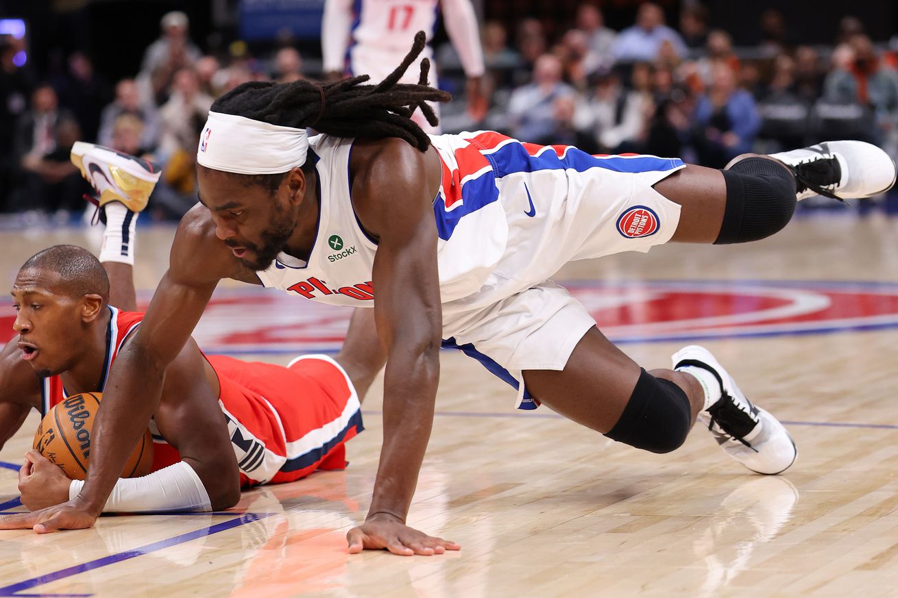 Los Angeles Clippers v Detroit Pistons
