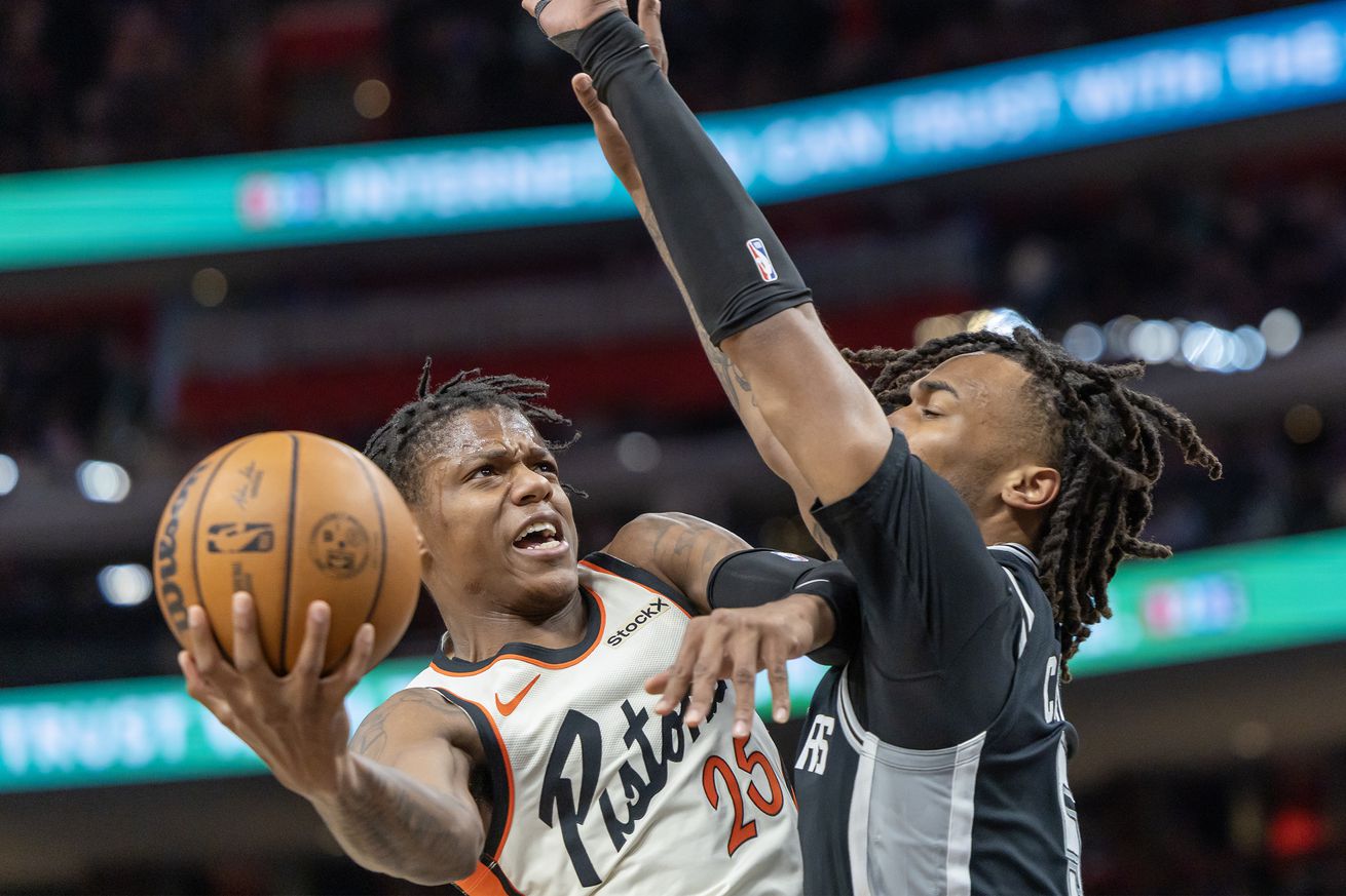 NBA: San Antonio Spurs at Detroit Pistons
