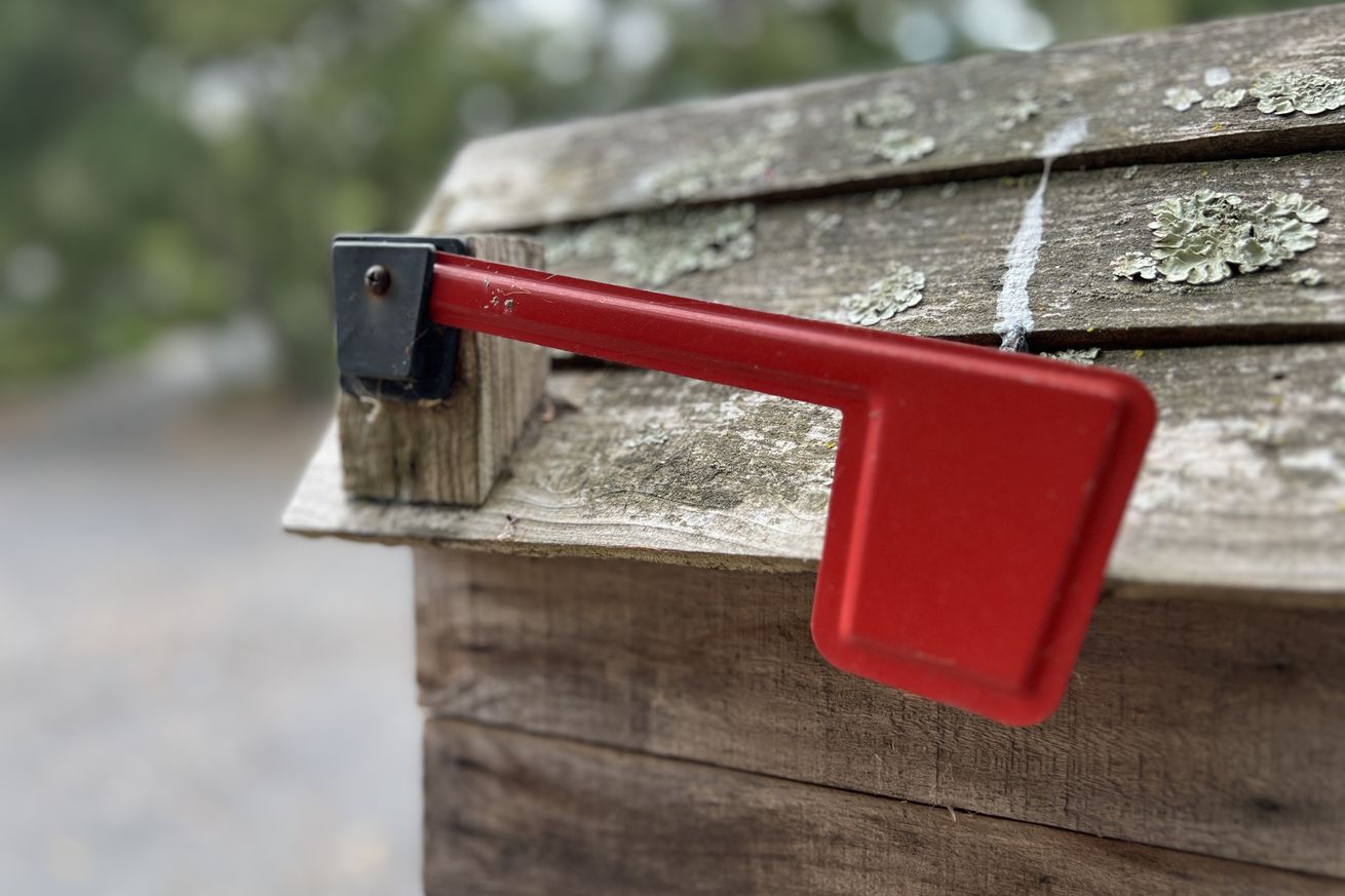 Mailbox Red Flag
