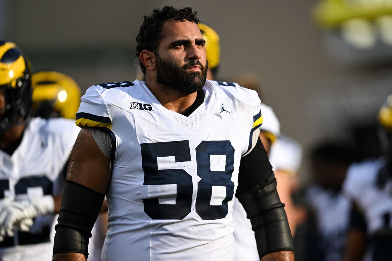 COLLEGE FOOTBALL: NOV 09 Michigan at Indiana