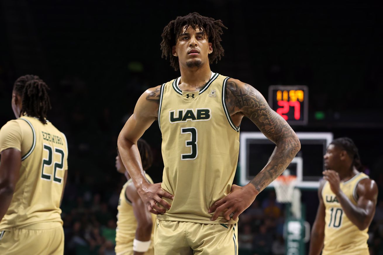 COLLEGE BASKETBALL: NOV 04 Vermont at UAB