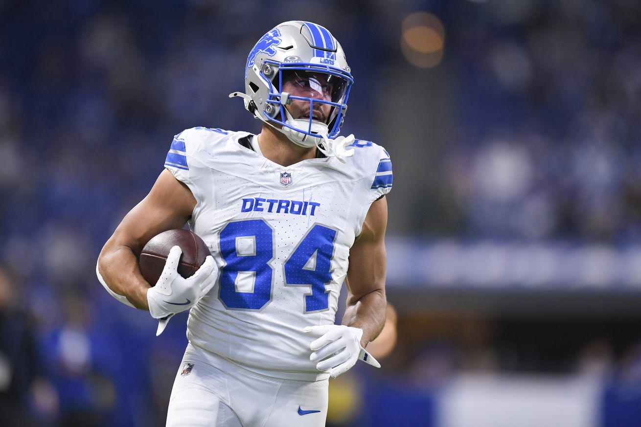 NFL: NOV 24 Lions at Colts