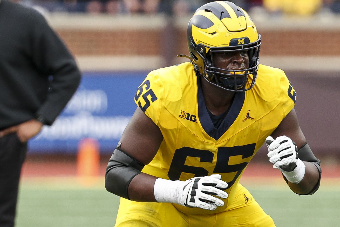 Michigan Maize vs Blue Spring Game